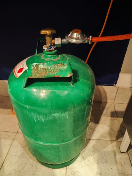 Butla gazowa pełna butanu