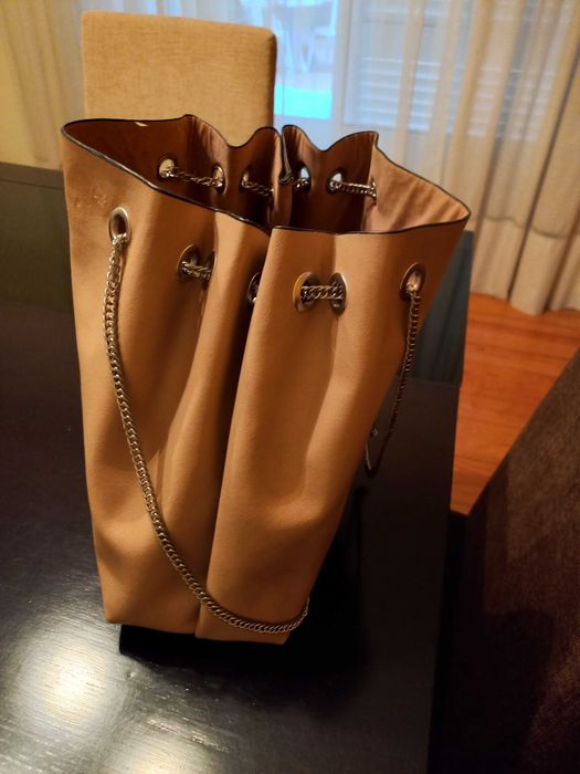 Mala senhora, super gira e prática.