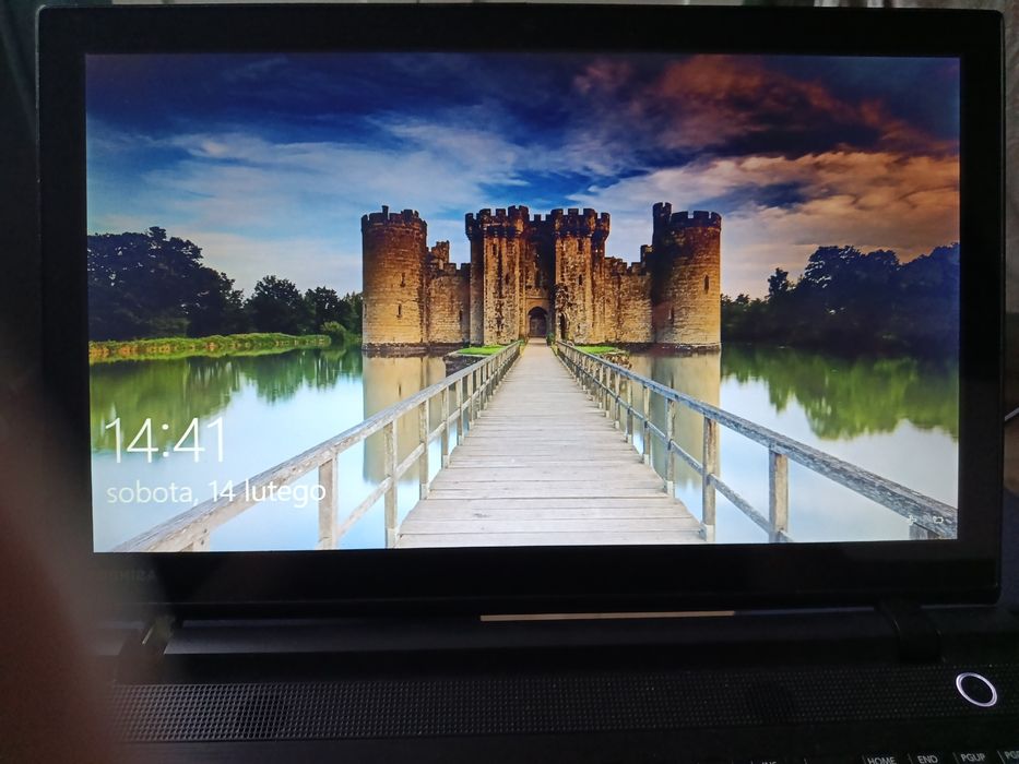 Laptop Toshiba janana