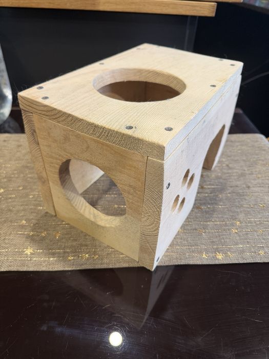 Деревянный Дом с качелью для грызунов (шиншилл)