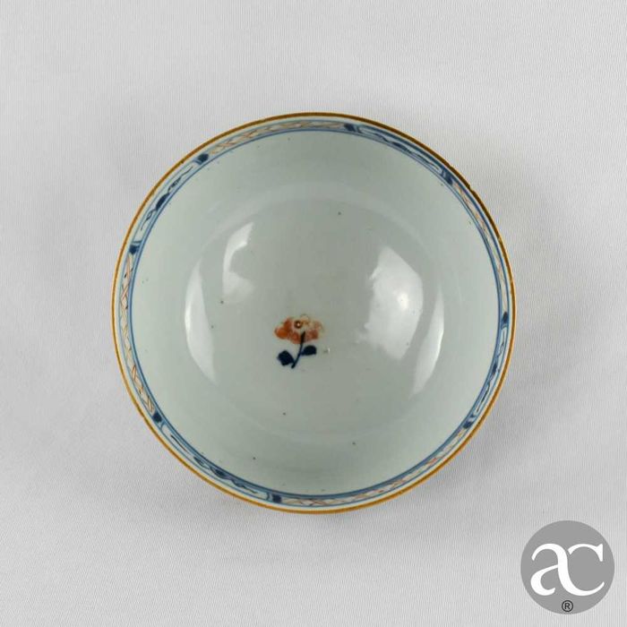 Taça porcelana da China decoração Imari, Período Qianlong, séc. XVIII