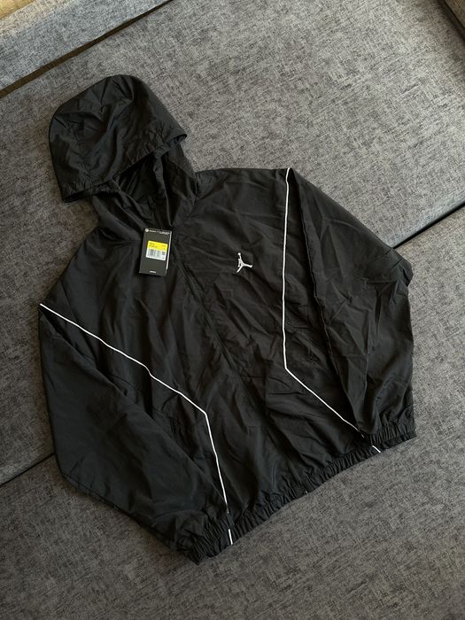 Нейлонова вітровка Jordan