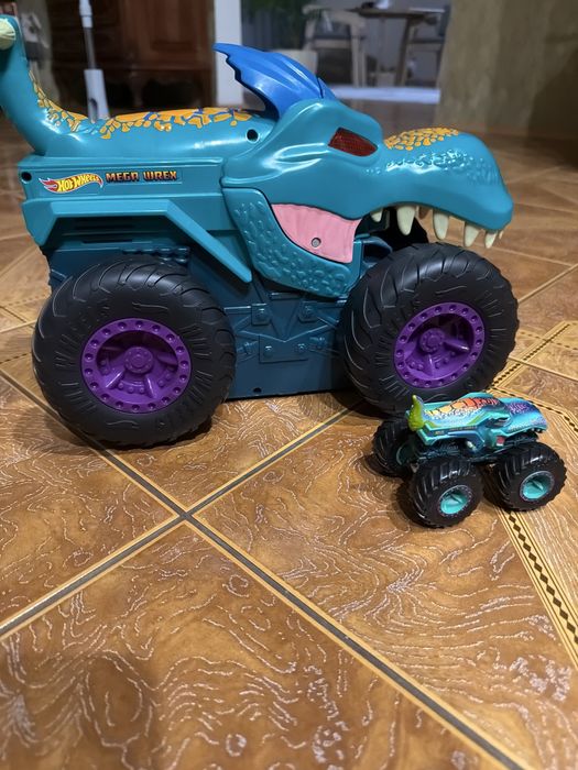 Іграшка Hot Wheels Monster Trucks Car Chompin' Mega Wrex.