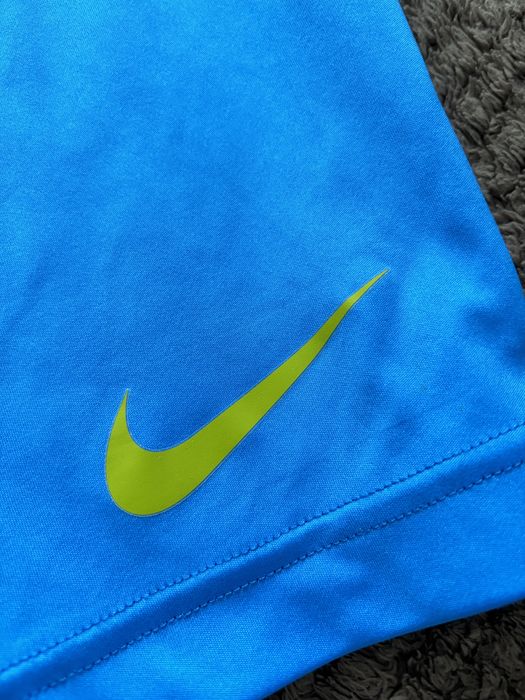 Спортивні шорти Nike