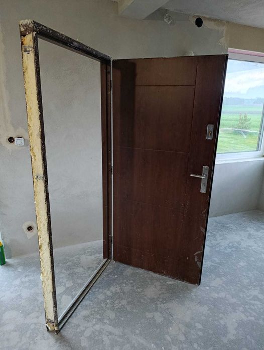 Drzwi budowlane 100 cm