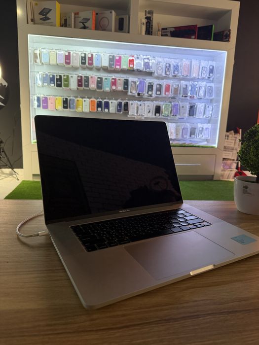 Mac Book 16 512GB 16ОЗУ