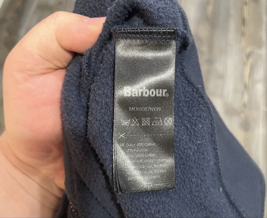 Зипка Barbour International Essential