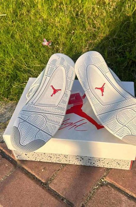 Jordan_4_Retro_White_Oreo R.38.5