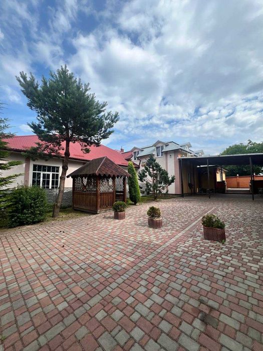 Оренда комерційного приміщення, 592 м², с. Солуки