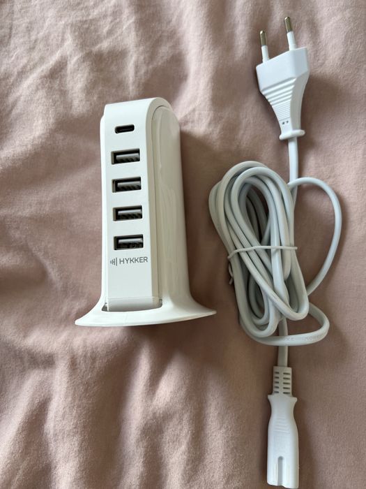 Hykker stacja ladujaca USB