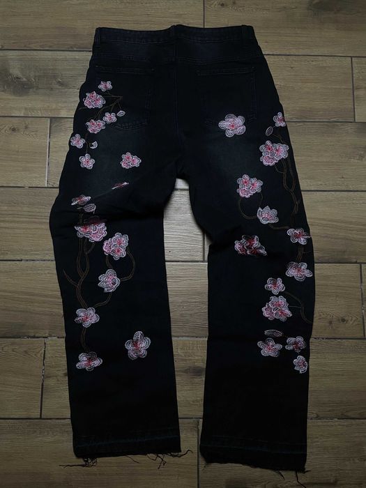 Black Sakura Embroidered Wide Leg Jeans L