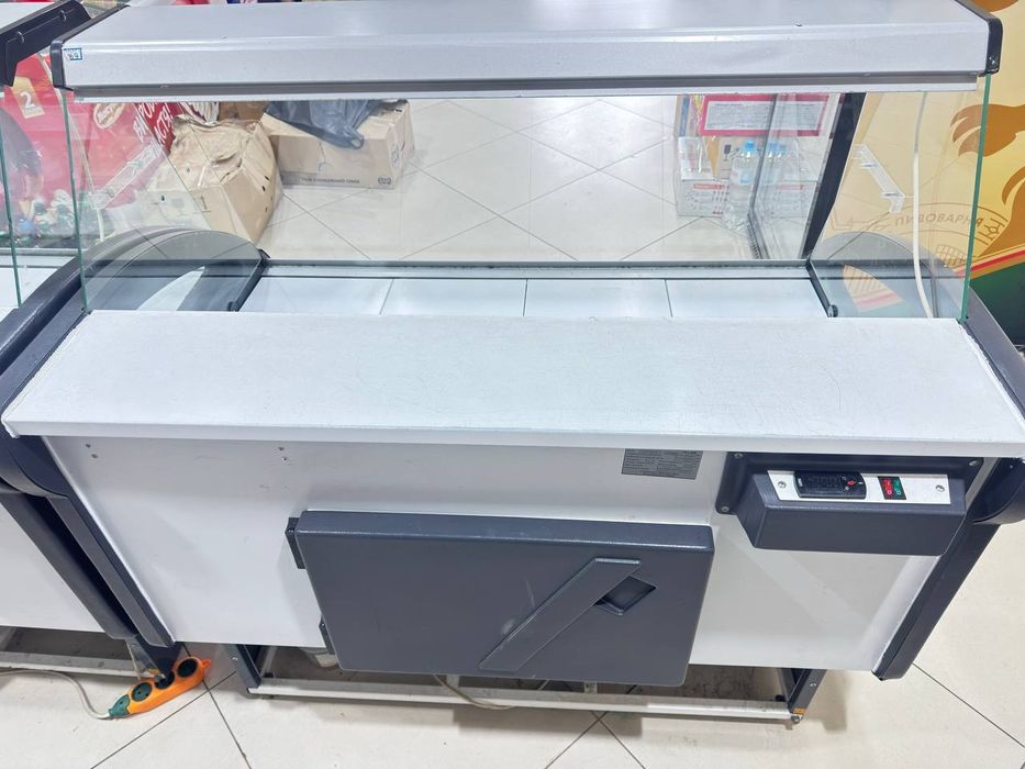 Холодильная витрина