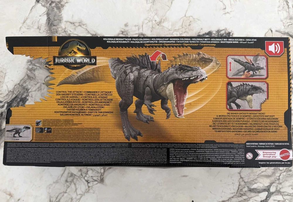 Colossal Chomp Giganotosaurus Jurassic World
