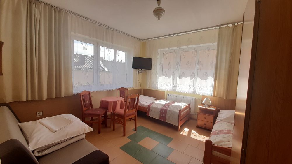 Noclegi, Darłówko, pokoje, kwatery Dom Wypoczynkowy ADMIRALSKI