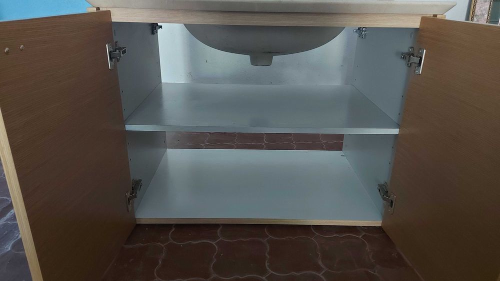 Móvel suspenso de wc