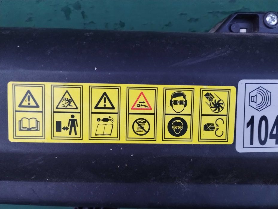 Nowa dmuchawa / odkurzacz do liści