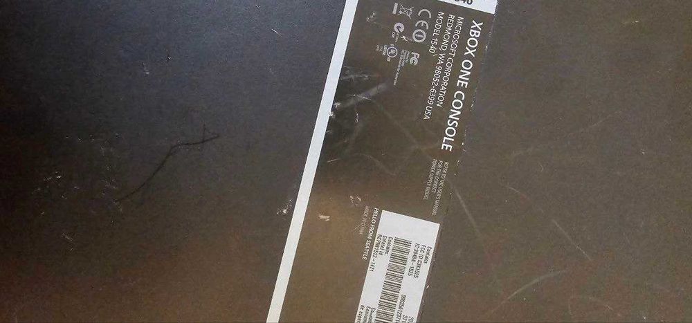 Приставка Xbox one і джойстик контролер