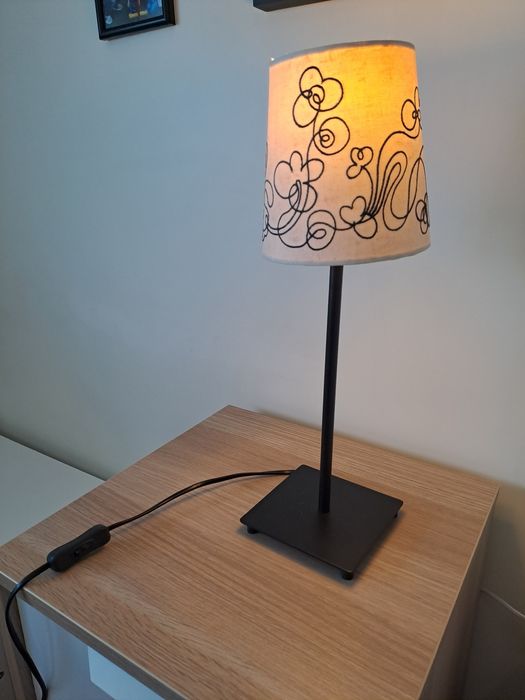 Candeeiro de mesinha cabeceira ou hall