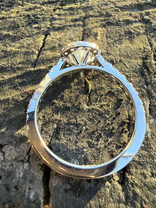 Каблучка з натуральними діамантами