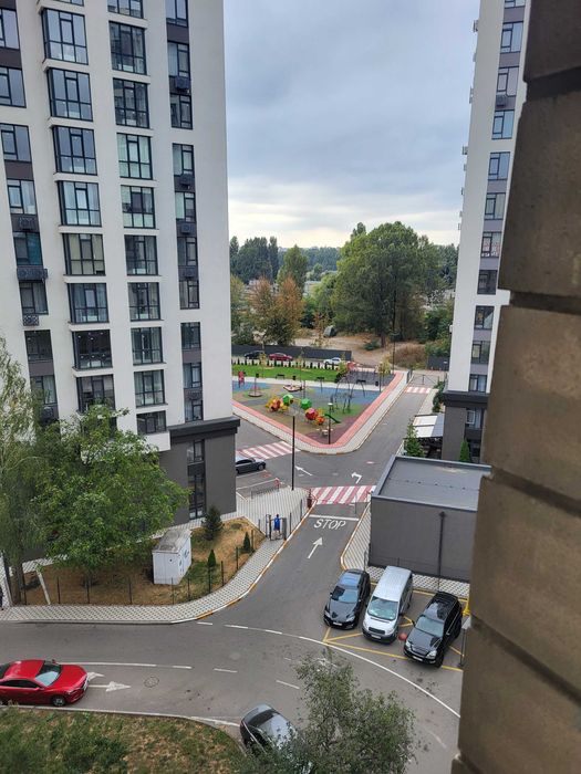 Без% продаж 1 -но кім Любоміра Гузара 19 комарова отрадний соломенскій