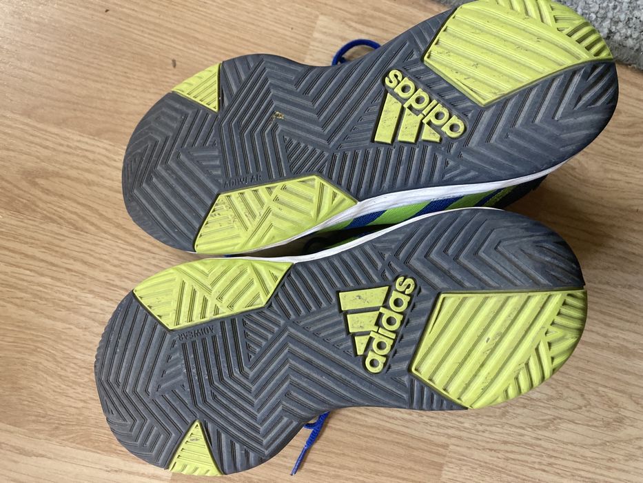 Buty sportowe Adidas koszykowka/pilka reczna rozmiar 38 2/3