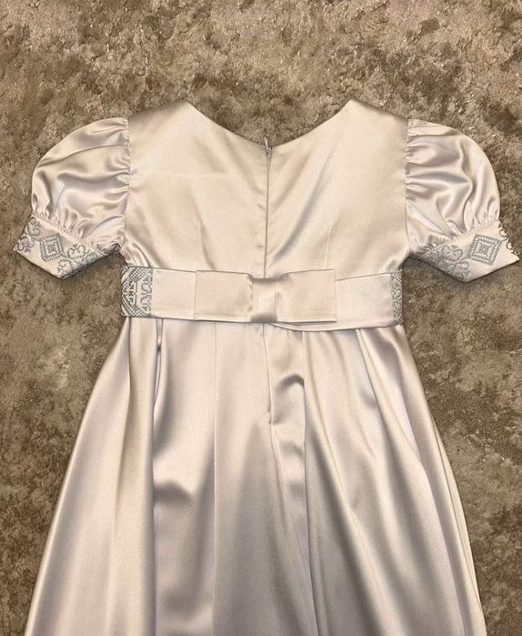 Вишите плаття. Плаття для причастя