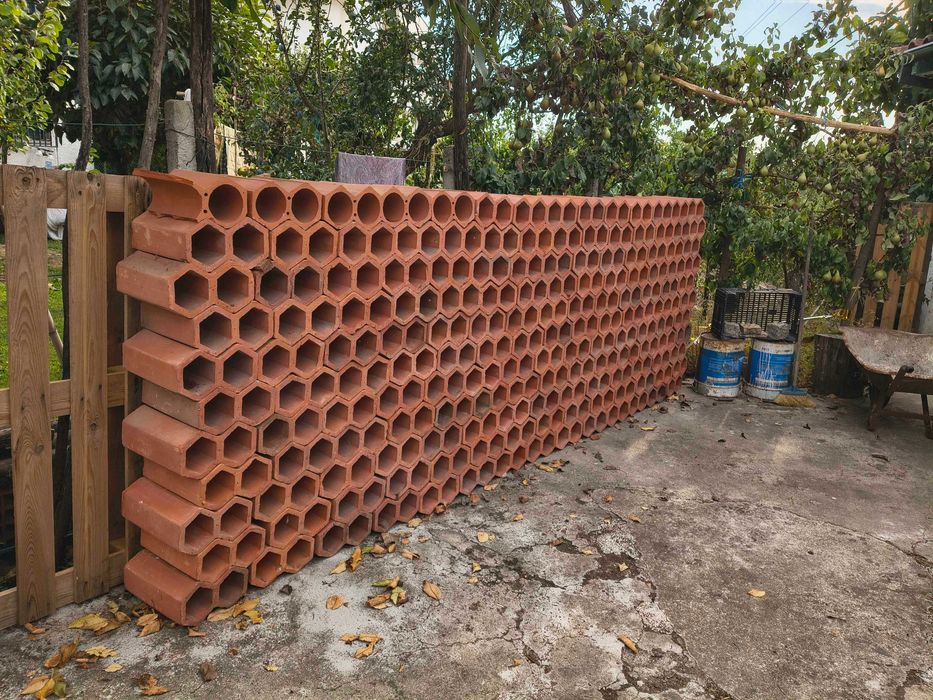 Garrafeira Sextavada Dupla de Barro | 153 pcs