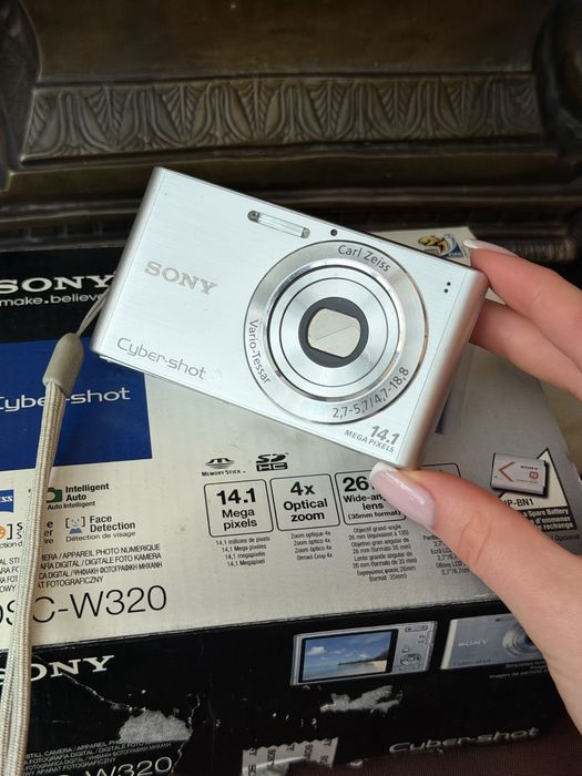 sony cyber shot dsc w - купити фототехніку, відеотехніку - Ціна на