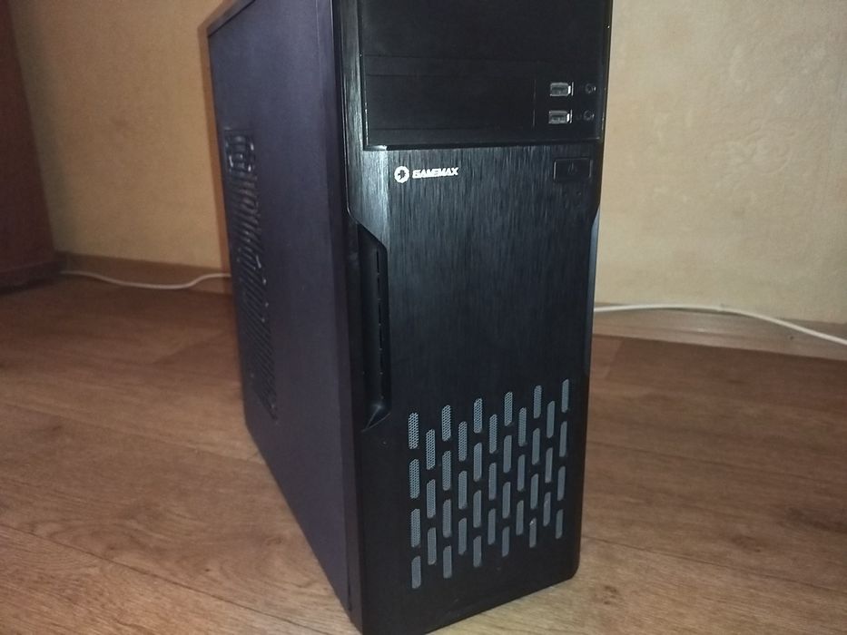 Игровой Компьютер в идеальном состоянии