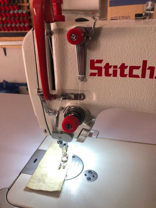Máquina de costura industrial STITCHSTAR GT4