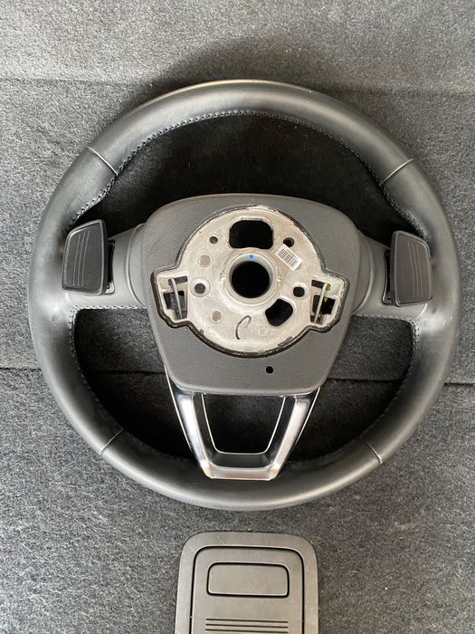 Продам руль Audi Q5 80A