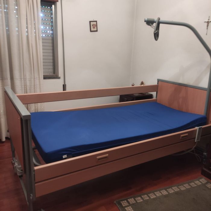 Cama Accent madeira c/ guardas