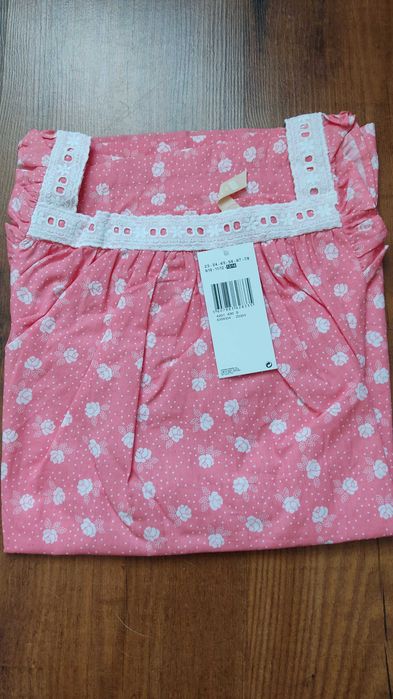 TSHIRT NOVA menina 13/14 anos