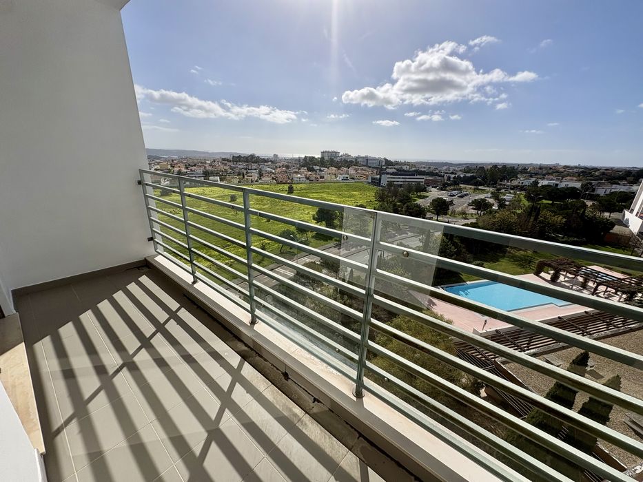 T3 para arrendamento - Condomínio Privado c/ Piscina | Serra Carnaxide