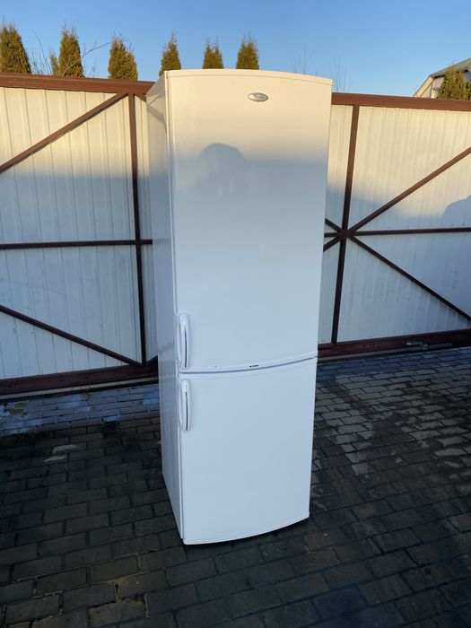 Холодильник whirlpool