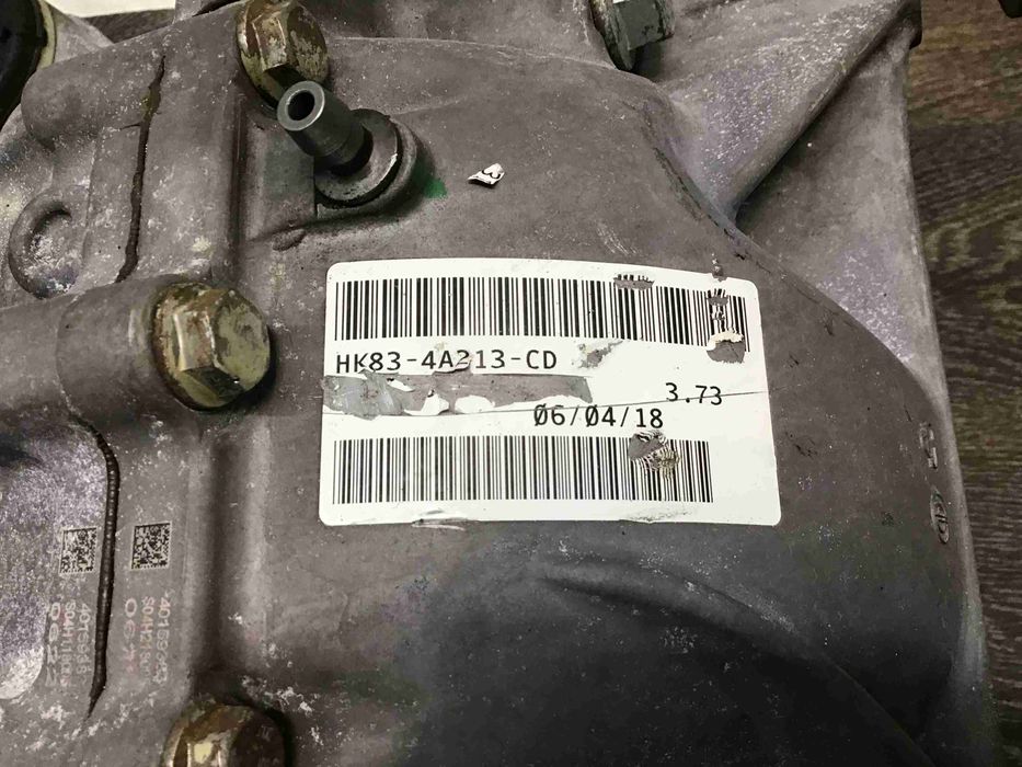 Редуктор заднего моста Land Rover Range Rover Velar L560 LR096011