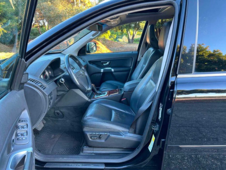 Volvo XC90      2014