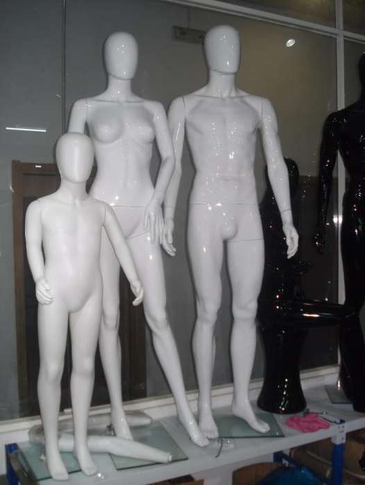 Manequins de Adulto, criança e expositores