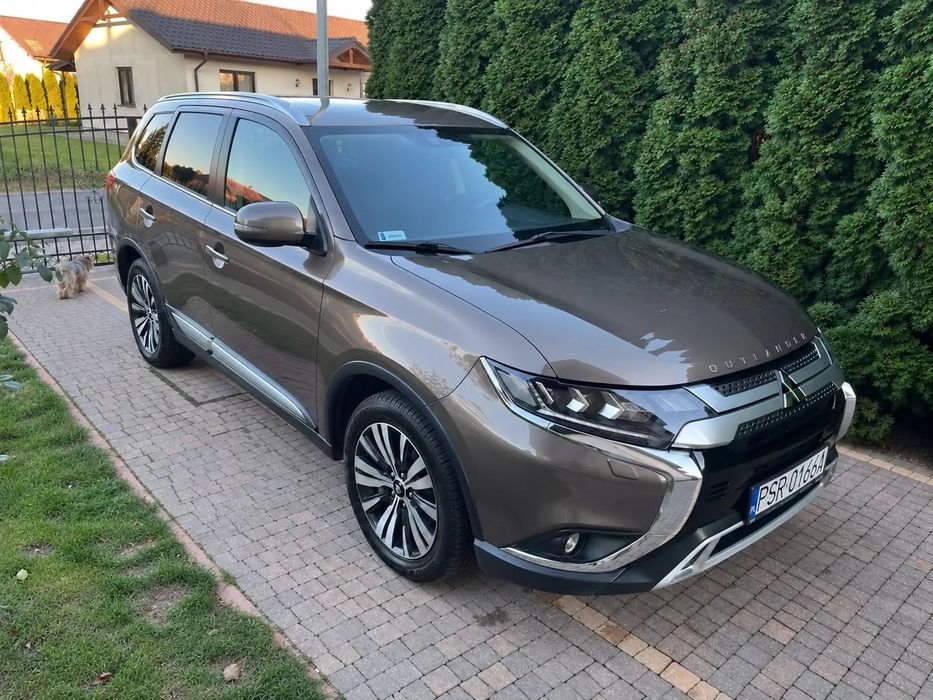 Mitsubishi Outlander 2,0, Brązowo/Beżowy, Salon Polska, pierwszy właściciel, 7os.