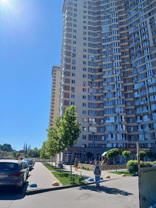 Продам 2 комнатную квартиру 69 м в новом сданном доме