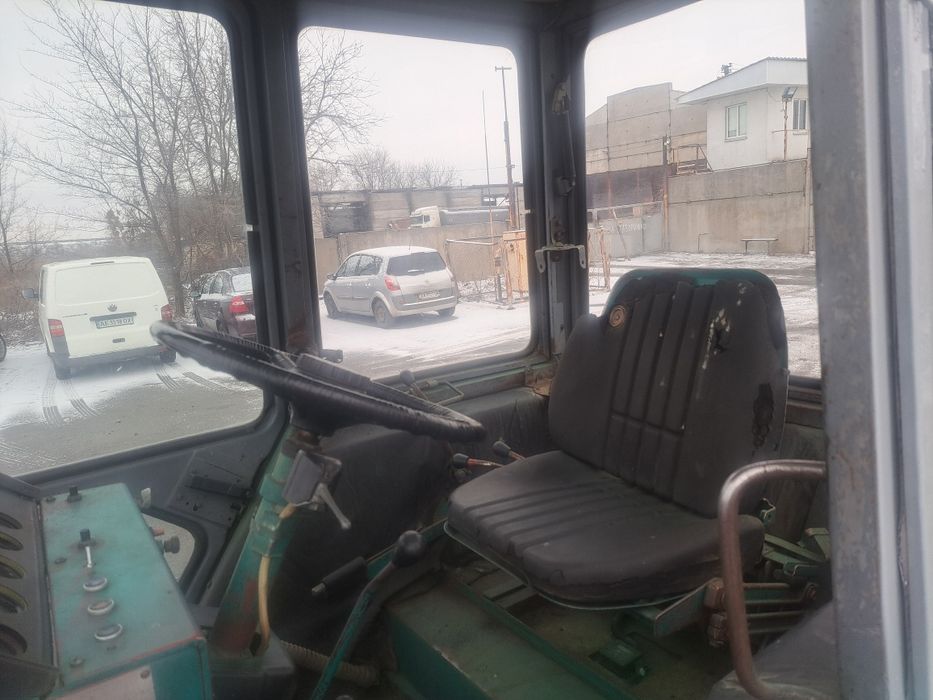 Трактор ЮМЗ-6 в полі не був