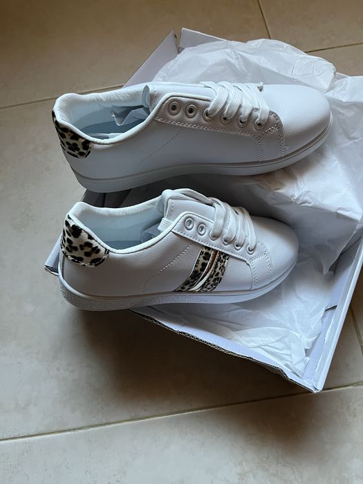 NOVOS / Tenis novos n 39