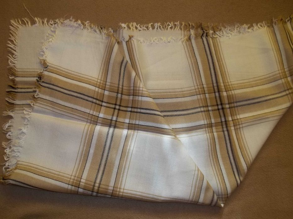 Chusta dzianinowa rozmiar 66,5x77cm