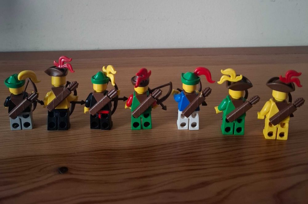 Lego - Bonecos Figuras / Arqueiros Lego Castle série Castle Forestmen