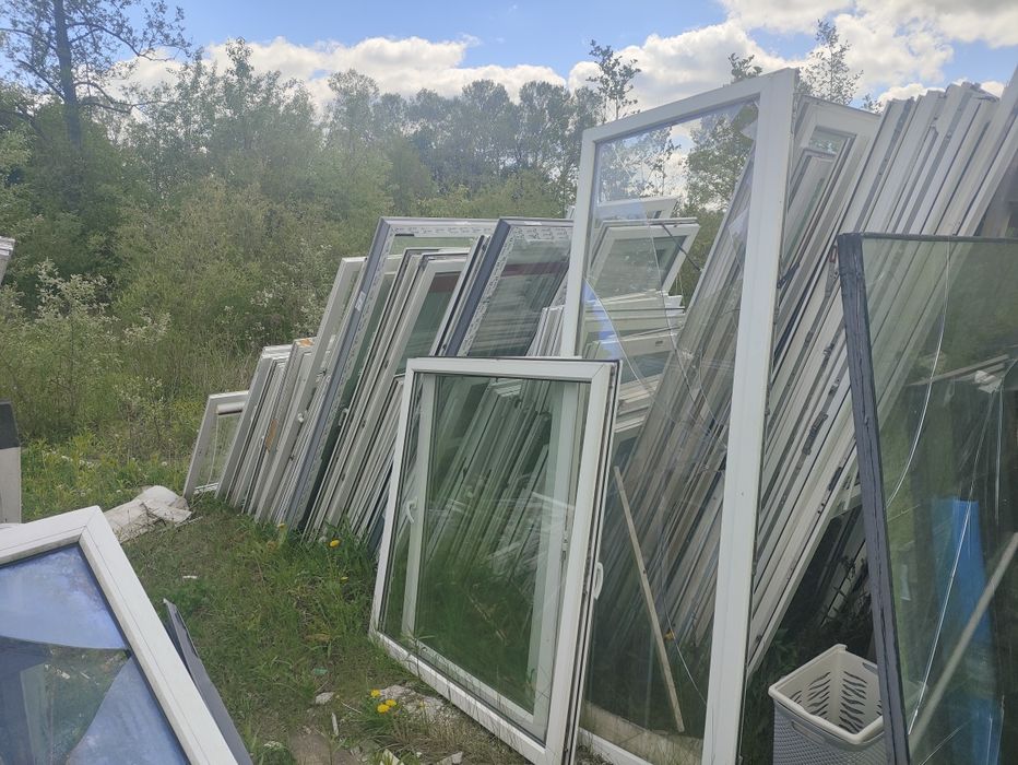Oddam skrzydła okienne z szybami do budowy szklarni