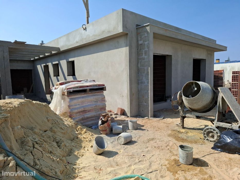 Excelente moradia Isolada Térrea T3+1 e Piscina.