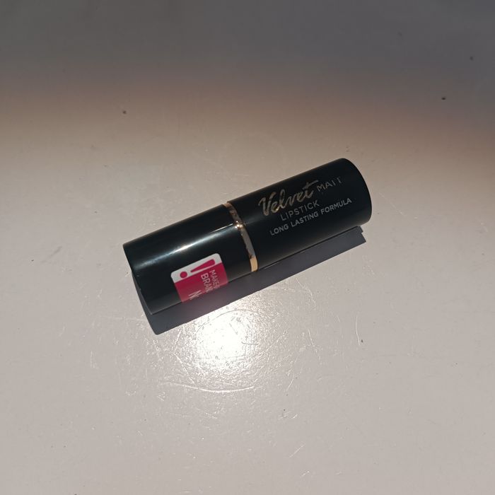 Szminka Eveli nie Cosmetics