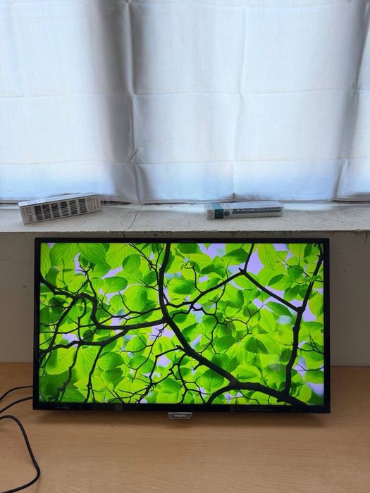 Телевізор Philips — 32″ Full HD, Android і Т2