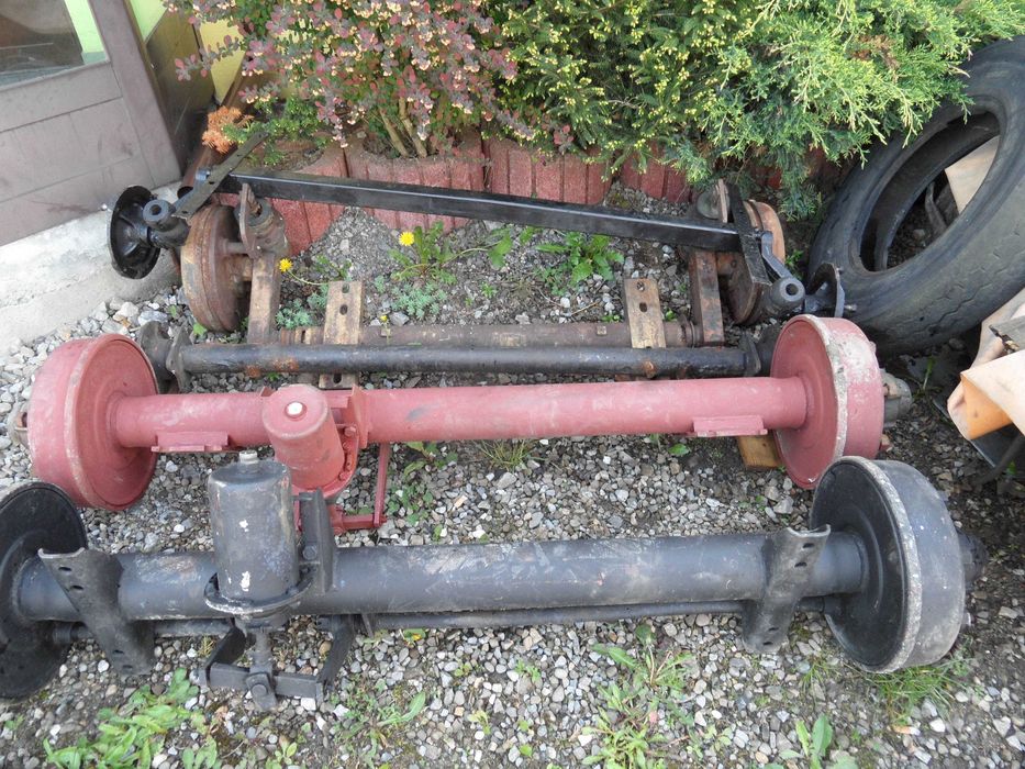 Oś do przyczepy jednoosiowej dwuosiowej