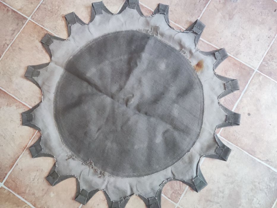 Materiał do stołka z czasów PRL-u